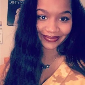 Meet your Posher, Ajah